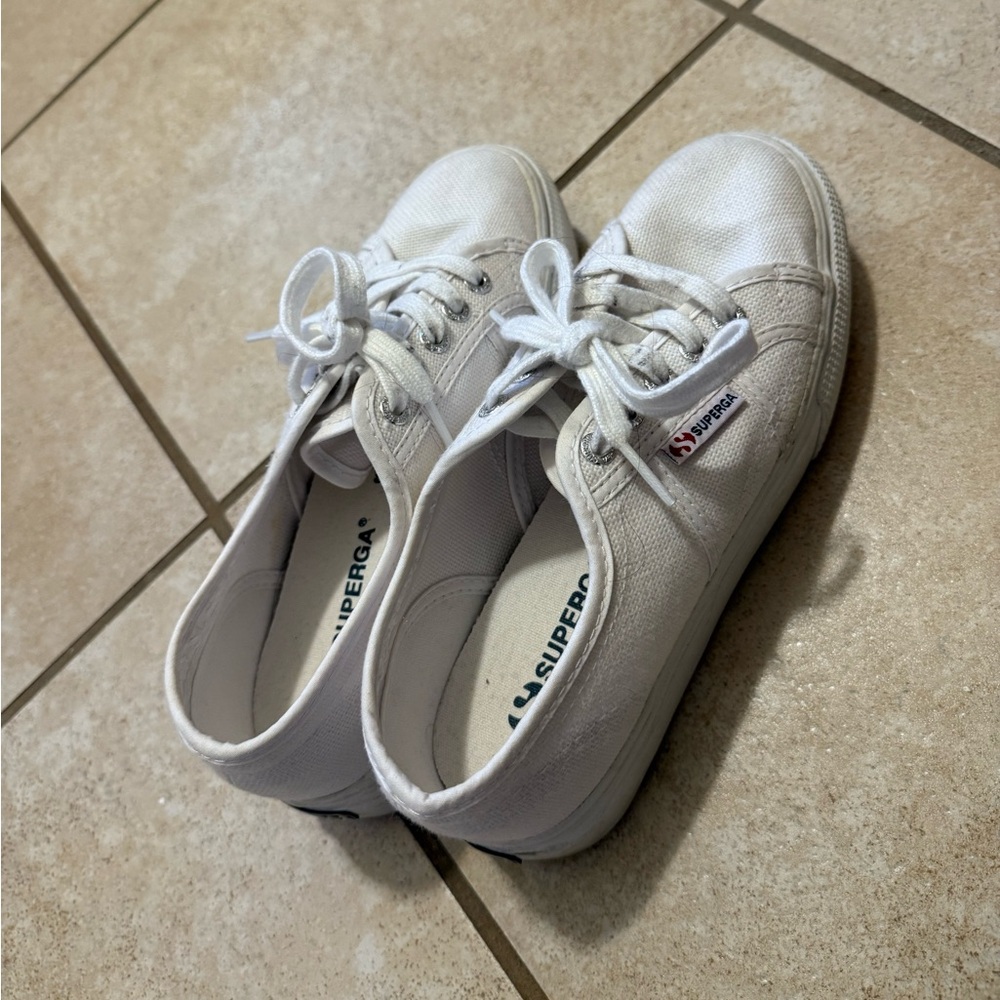 Superga Sneakers